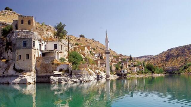 Halfeti'de ucube otel isyanı
