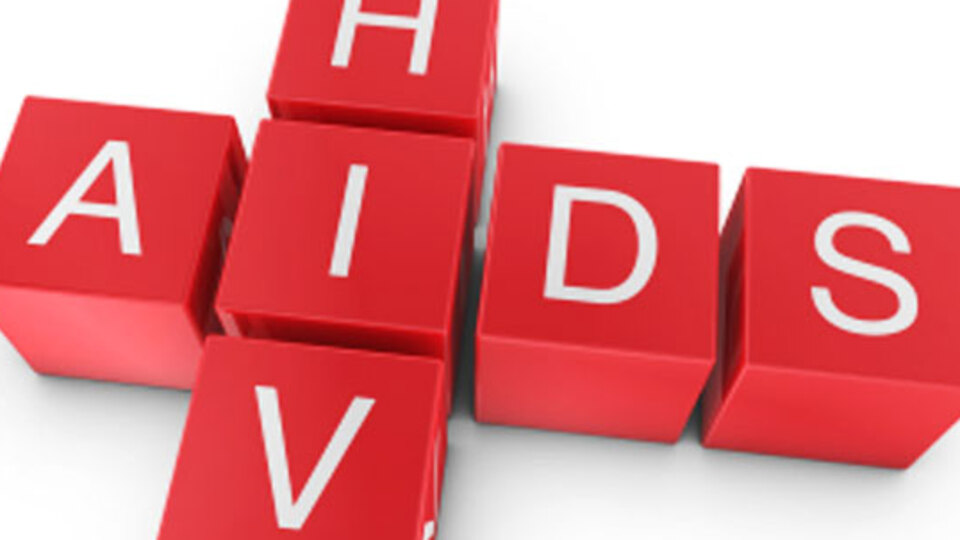 Toplum AIDS konusunda bilgilenmeli!