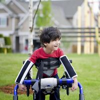 Beyin felci hastalara 90 seans rehabilitasyon