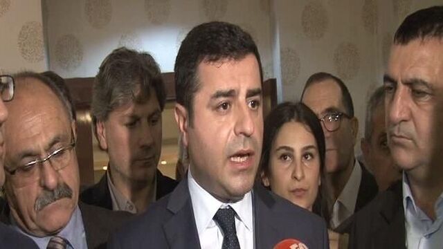 'AKP ile cemaati birbirinden ayırmıyoruz'