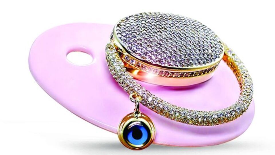 Bu emzik tam 22 bin dolar