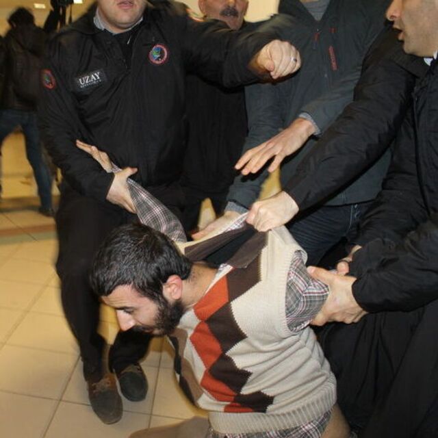 Kocaeli Üniversitesi'nde öğrencilere sert müdahale