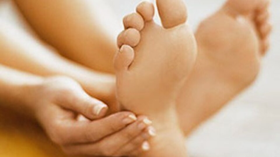 İnatçı ayak siğillerine tek seansta çözüm