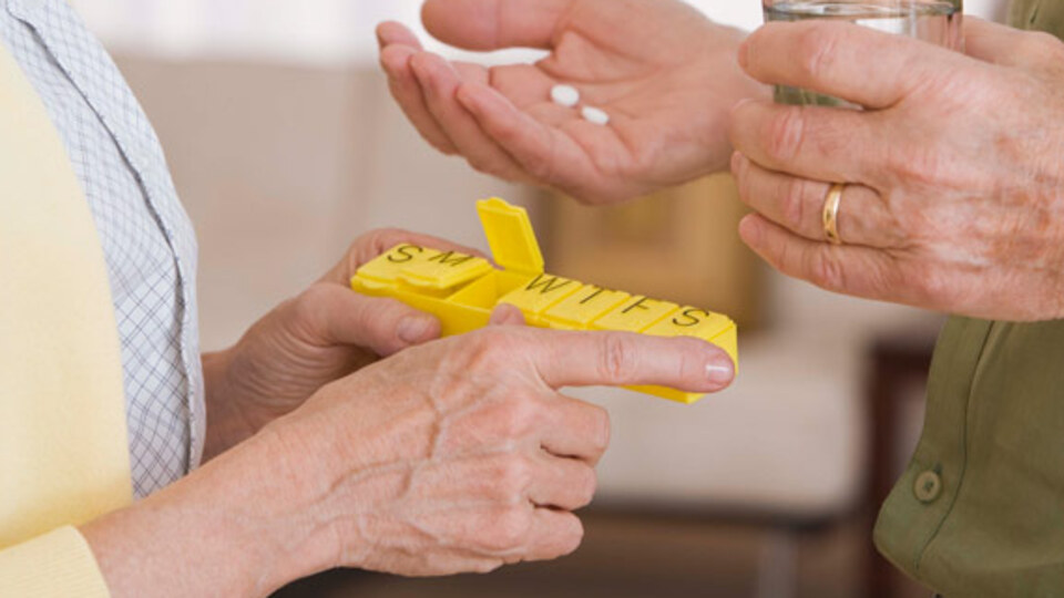 Yaşlılarda ilaç kullanımına dikkat