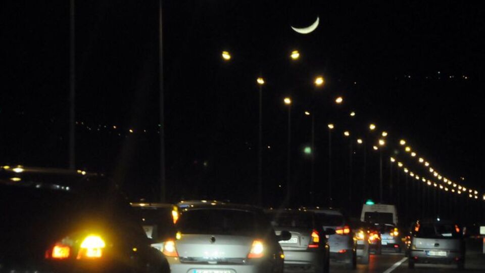 300 araçla karşıladılar, binlerce kişi uğurladı