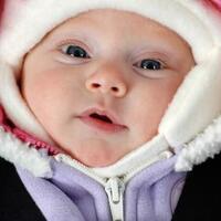 Üşümesin diye giydirmek hasta ediyor