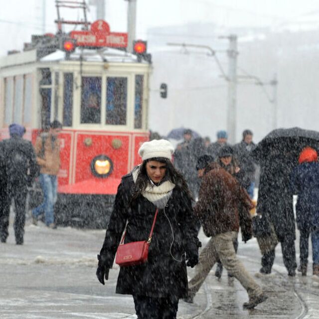 İstanbul'a kar geliyor!