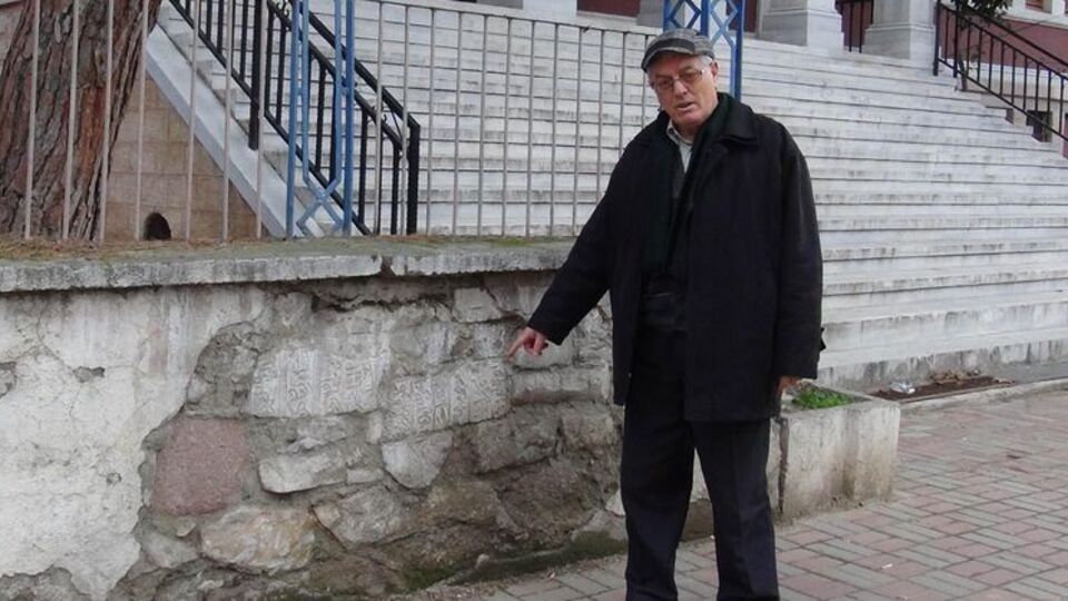 Duvarın sıvası dökülünce...