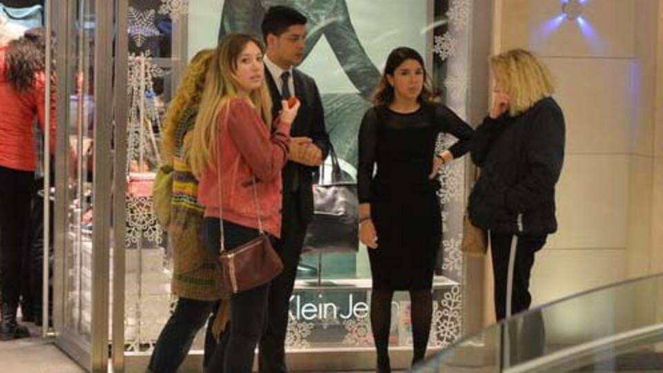 Mehmet Ali Erbil'e alınan ayakkabı kriz çıkardı