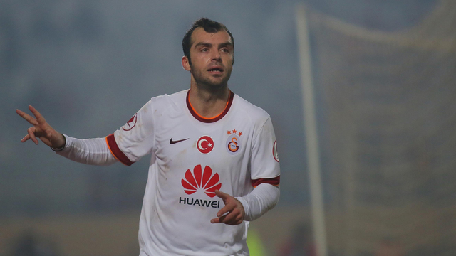 İmzayı atıyor!