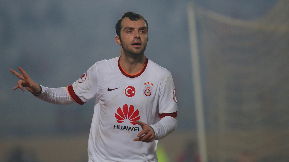 İmzayı atıyor!