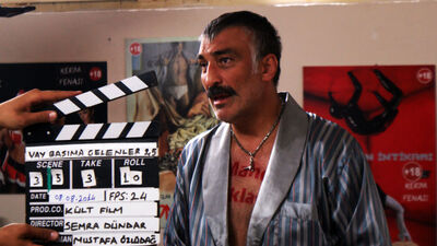 "Sette boxer'la dolaşıyordum"