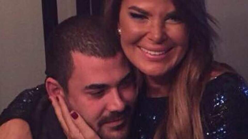 Aşkları yılan hikayesine döndü!