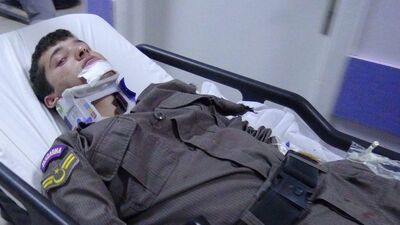 Yaralı astsubay önce askerini sordu