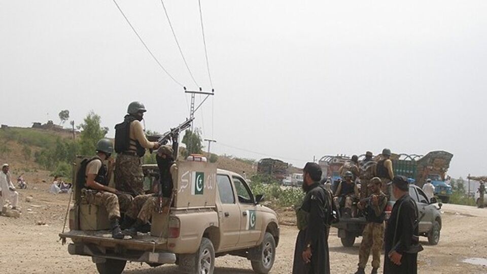 Pakistan'da Taliban'a operasyon
