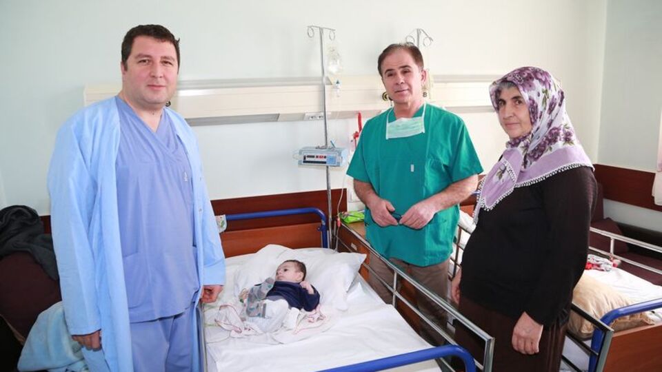 5 aylık bebeğe kalp operasyonu