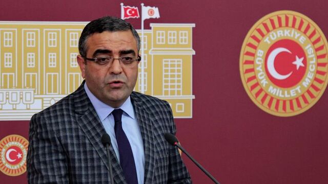 "2014, AK Parti'nin demokrasiyle hesaplaşma yılı olmuştur"