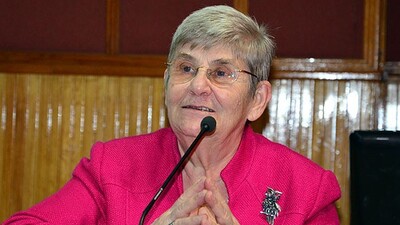 Canan Karatay'dan Meclis'te tatlıyı kaldırın önerisi