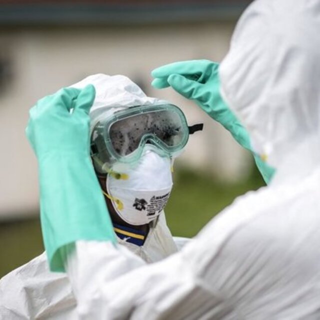 Ebola'ya karşı koruyucu malzeme desteği