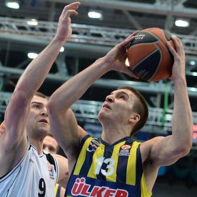 Fenerbahçe deplasmanda fark attı