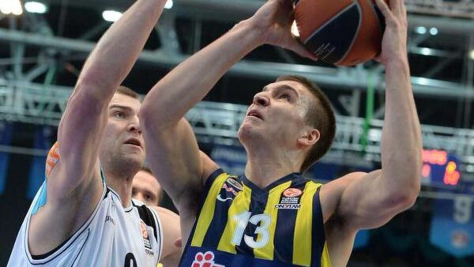 Fenerbahçe deplasmanda fark attı