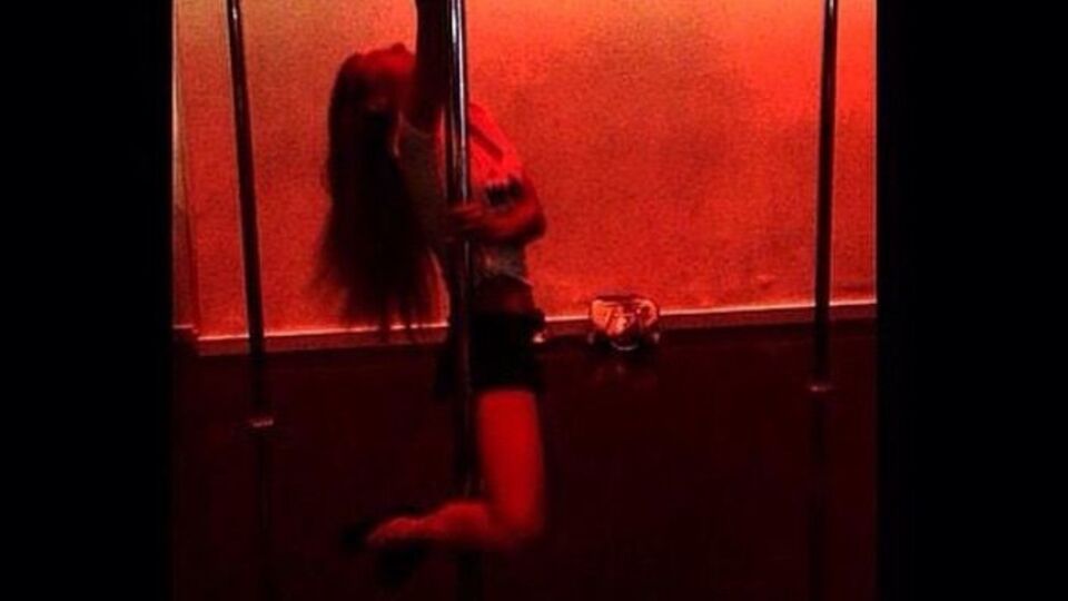 Şeyma'dan boru dansı