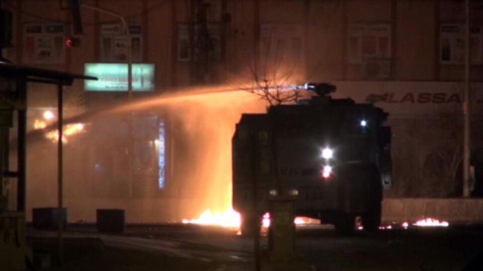 Cizre karıştı: 1 yaralı