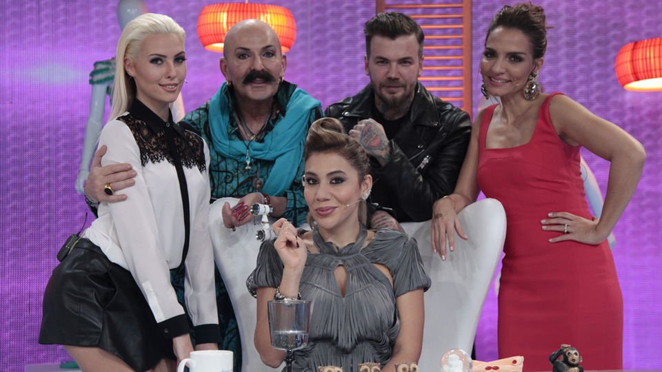 'Bu Tarz Benim'in son jüri üyesi, Chloe Loughnan Ortaç !