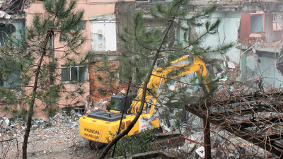Taksim İlk Yardım'da yıkım başladı