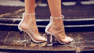 Botlar da transparan modasına uydu!