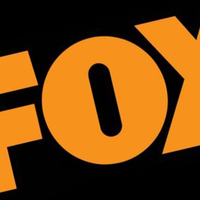 Fox TV'ye taşlı saldırı