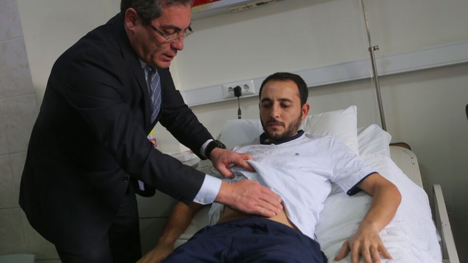 Burger hastası Nadir'e "nadir" çözüm!