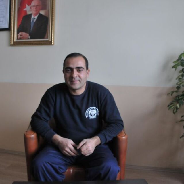 Artık masa başında çalışıyor