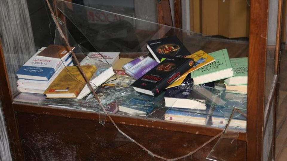 Sakarya'da iki gazete temsilciliğine taşlı saldırı iddiası