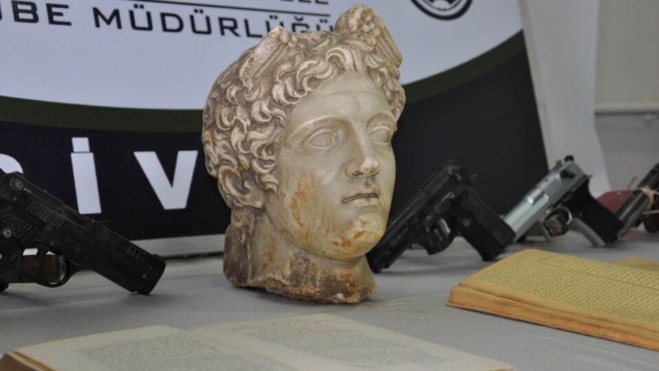 1 milyon dolarlık 'Hermes' ele geçirildi