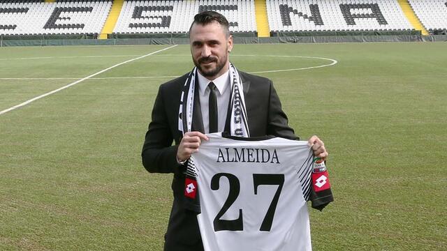 Sürpriz Almeida hamlesi