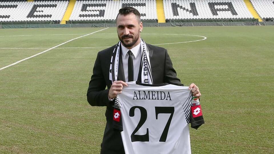 Sürpriz Almeida hamlesi