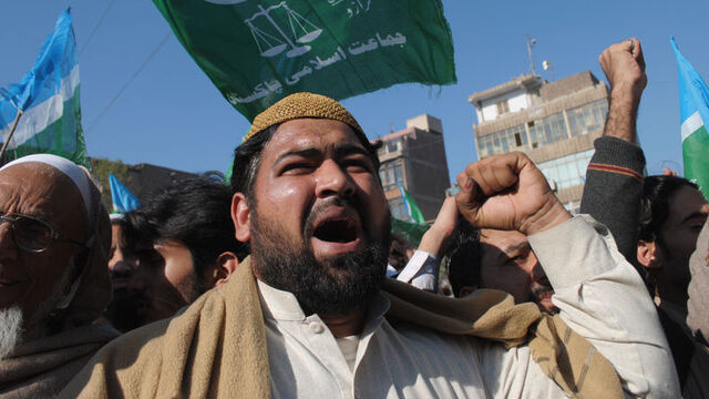 Pakistan'da Charlie Hebdo gerginliği