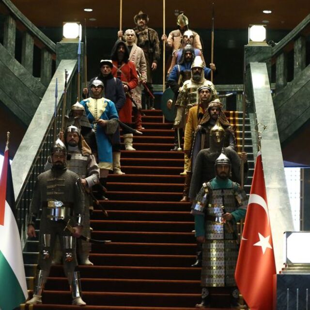 Şimdi bakın nerede göreceğiz