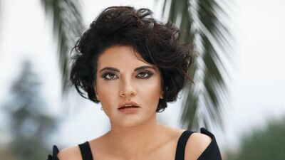 'Tutkuyu ve güveni yaşayacağım bir aşk hayal ediyorum'