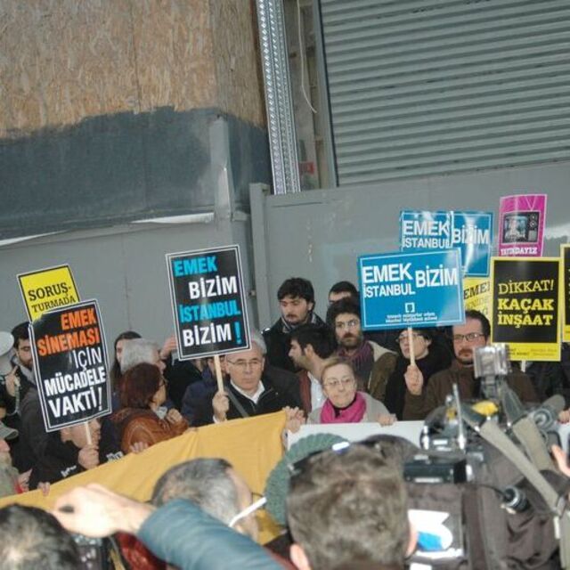 Emek Sineması protestosunda gerginlik!