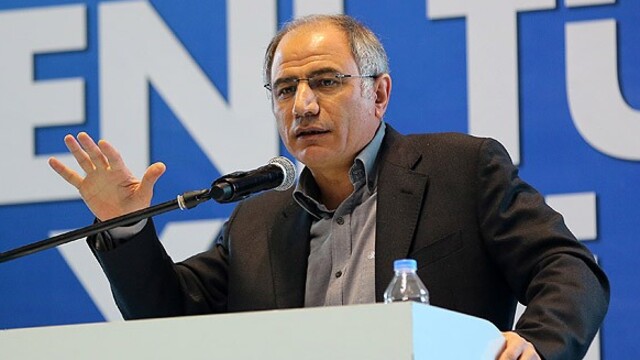 "Türkiye'nin en önemli kazanımı siyasi istikrar"
