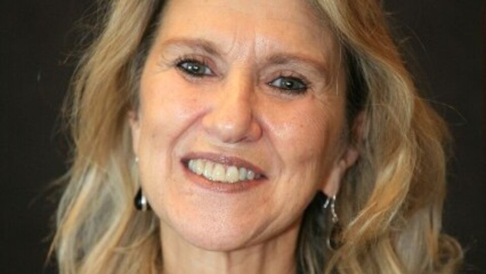 PEN Türkiye'nin yeni başkanı Zeynep Oral