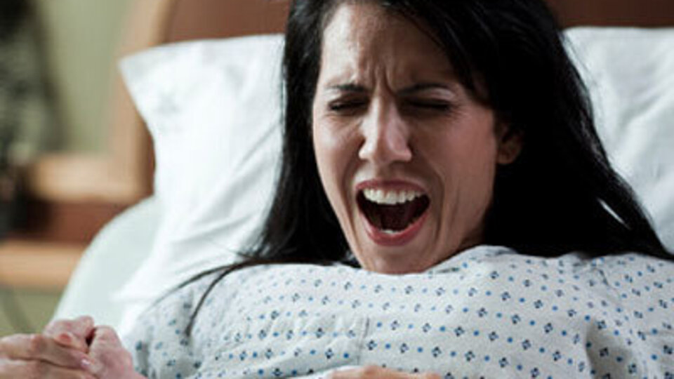 Normal doğum anne ve bebek için güvenli mi?