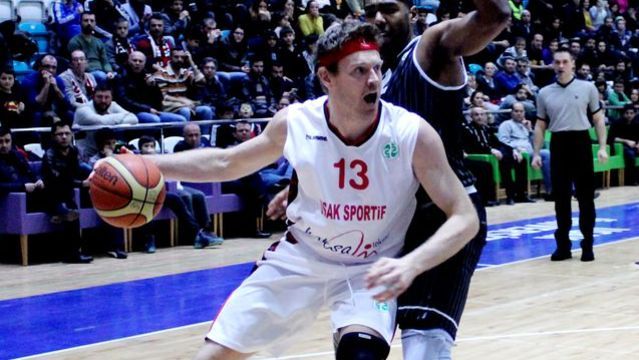 Uşak Sportif: 79 - Magnofit : 77