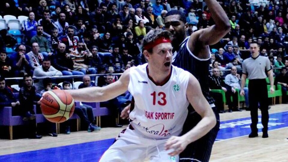 Uşak Sportif: 79 - Magnofit : 77