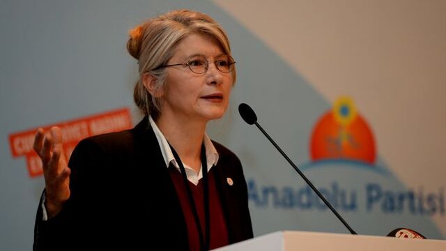 Emine Ülker Tarhan oylamaya neden katılmadı?