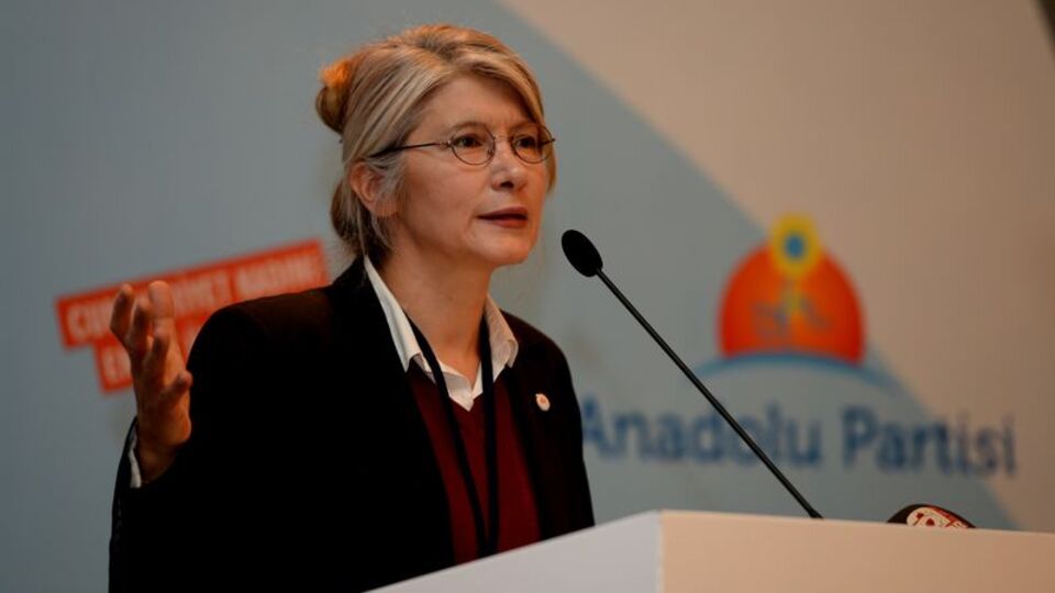 Emine Ülker Tarhan oylamaya neden katılmadı?