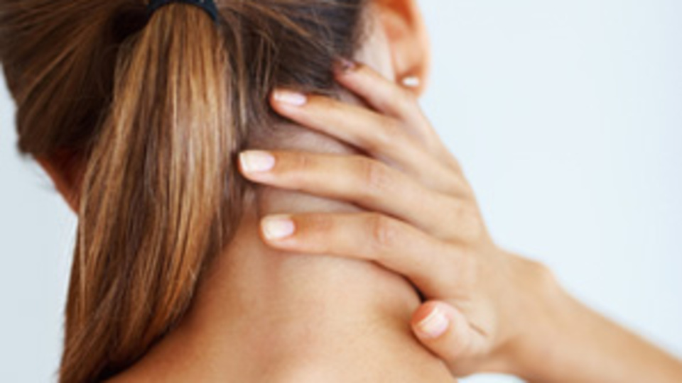 Fıtık ameliyatı yerine şekerli su ve kuru iğne