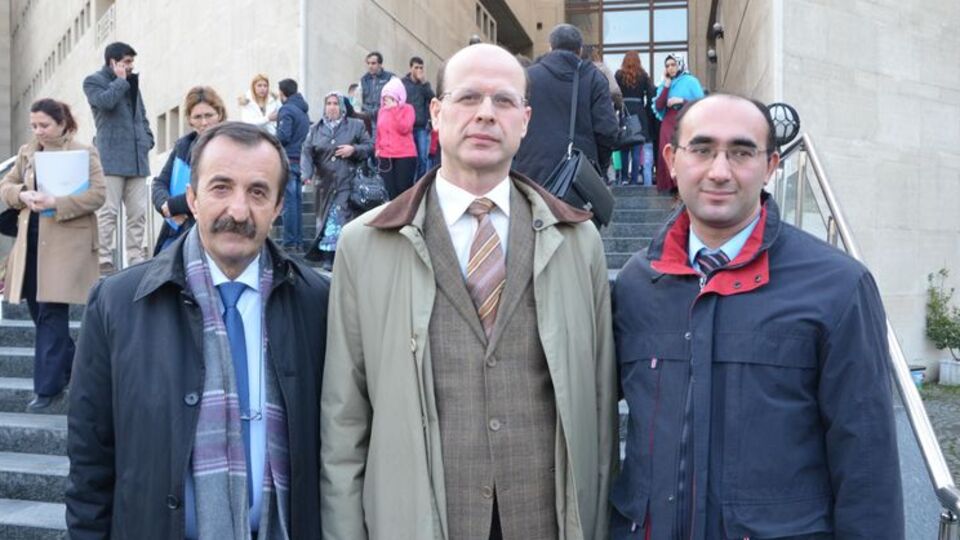 Prof. Dr. Gözler hakkındaki hakaret davalarında karar